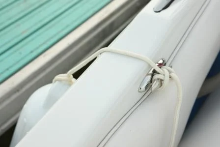 ImageServerAPI_edd4a77f-28c2-4bff-8fd2-6cddd4c0f5aa.webp Attwood Marine 66502-1 Boat Rope Cleat